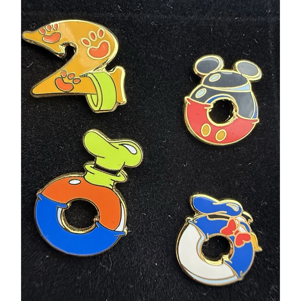 Disney 2000 Y2K Collectible Trading Pin Set of 4 Mickey Goofy Pluto Donald Duck